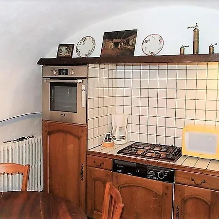 La Jonquiere بيت للعطل